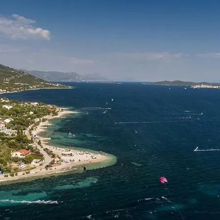 Apartment Igo - 40 M From Pebble Beach