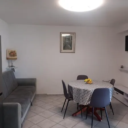 Igo - 40 M From Pebble Beach Apartment