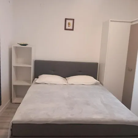 Apartment Igo - 40 M From Pebble Beach Kuciste